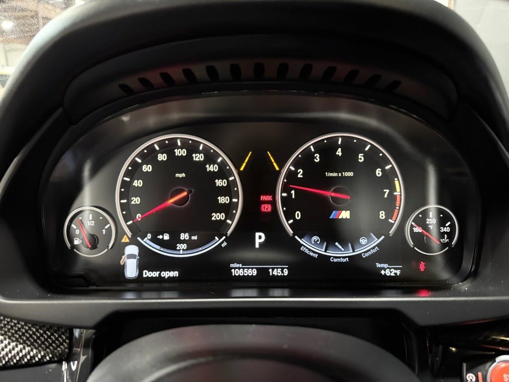 Used 2015 BMW X5 M image 11