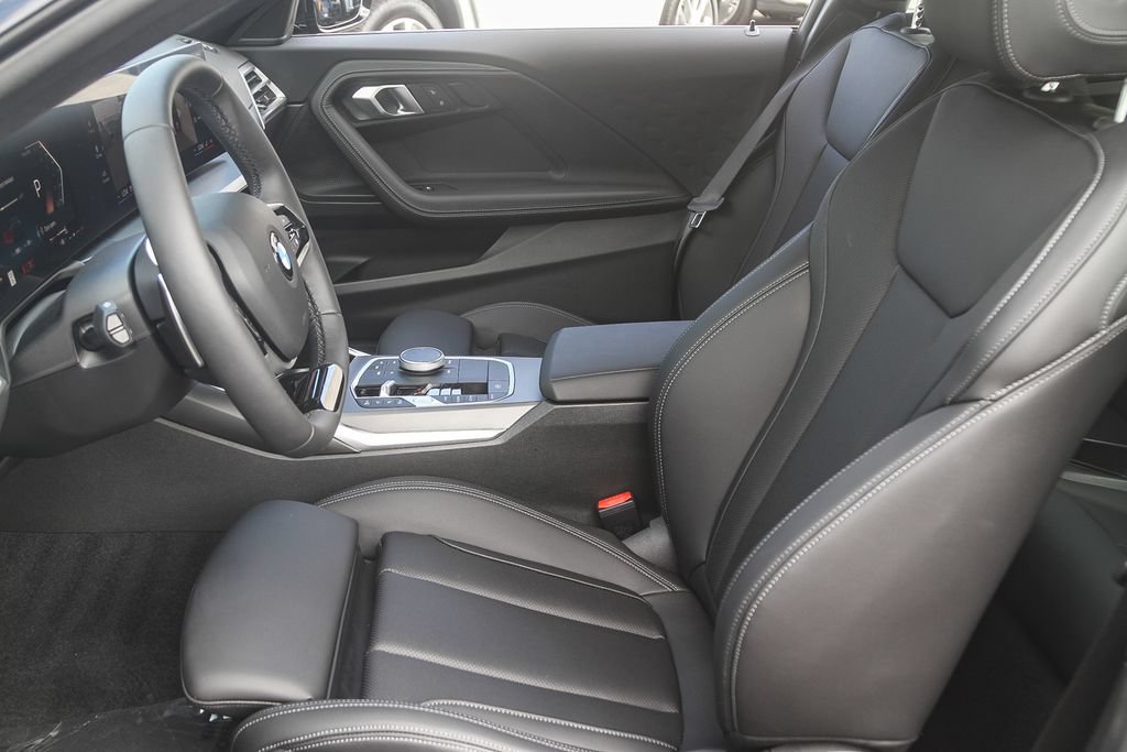 Used 2025 BMW 230i Coupe RWD image 10