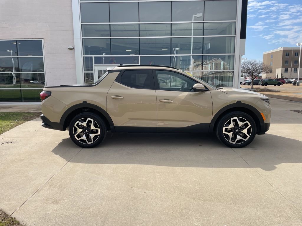 Used 2023 Hyundai Santa Cruz Limited image 4