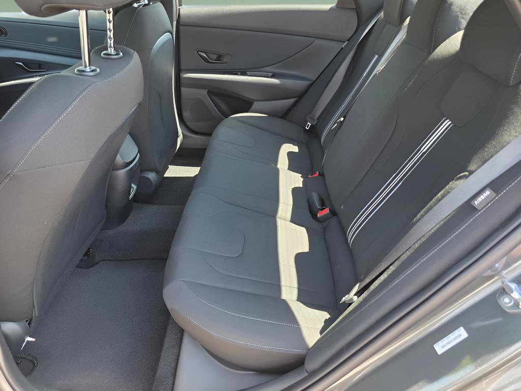 New 2026 Hyundai Elantra Sport FWD image 11