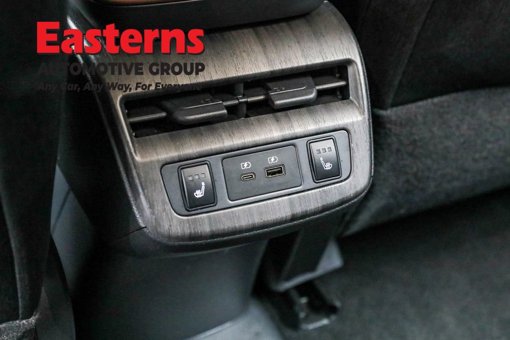 Used 2024 Nissan Ariya AWD image 22