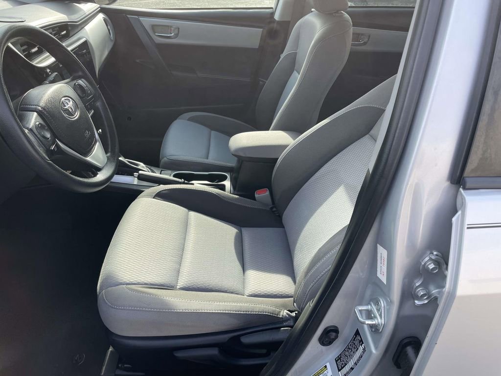 Used 2017 Toyota Corolla LE image 25