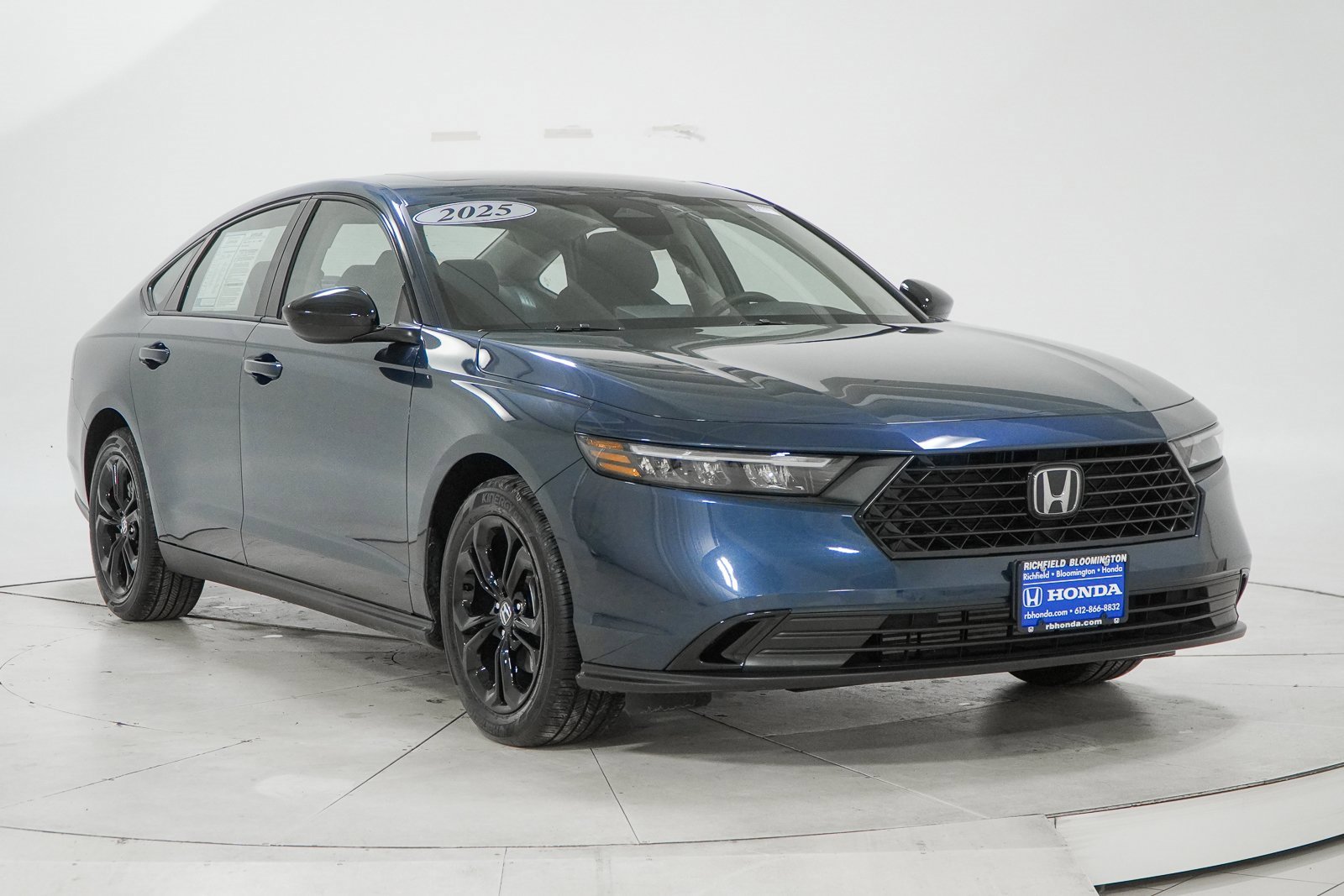 Certified 2025 Honda Accord SE image 14