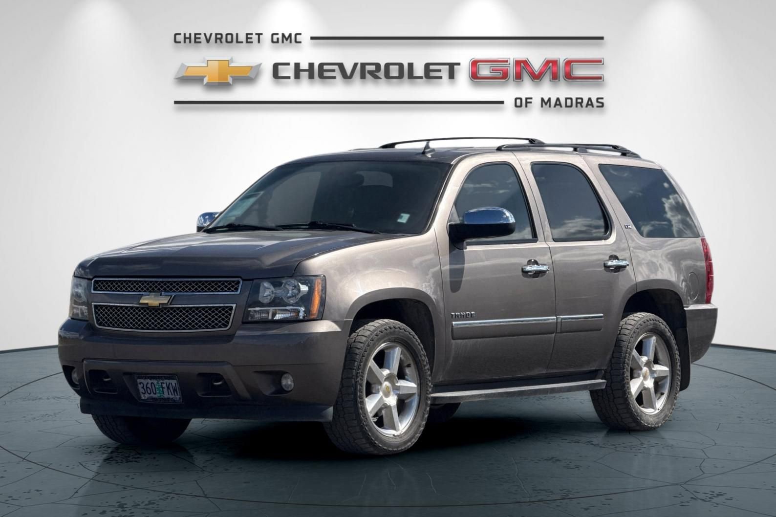 Used 2011 Chevrolet Tahoe LTZ AWD/4WD image 7