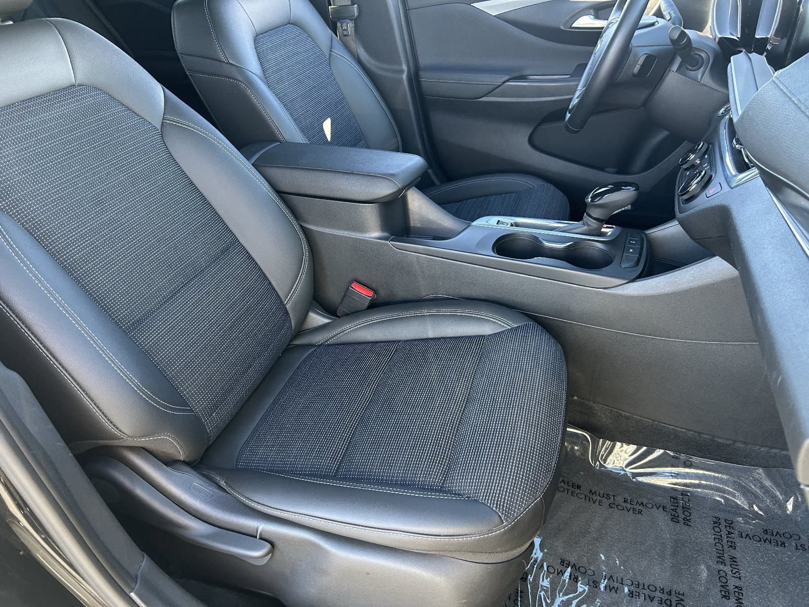 Used 2025 Buick Envista Preferred w/ Convenience I Package FWD image 13