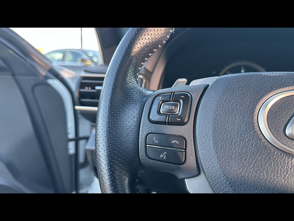 Used 2020 Lexus IS 300 F Sport w/ F Sport Package RWD image 9