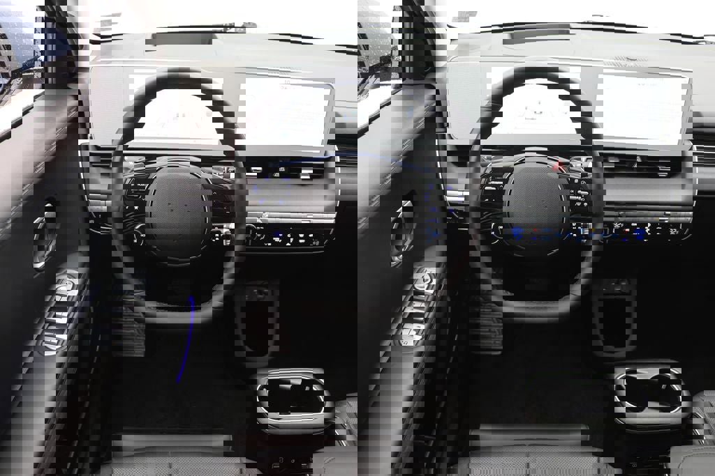 Used 2023 Hyundai Ioniq 5 Limited w/ Cargo Package image 13