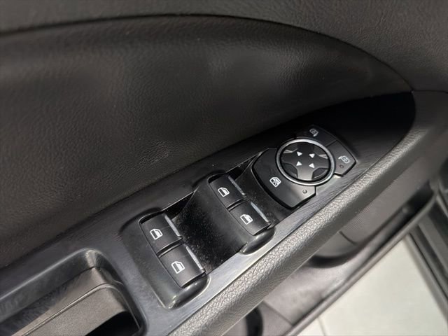 Used 2015 Ford Fusion SE w/ Equipment Group 202A image 12