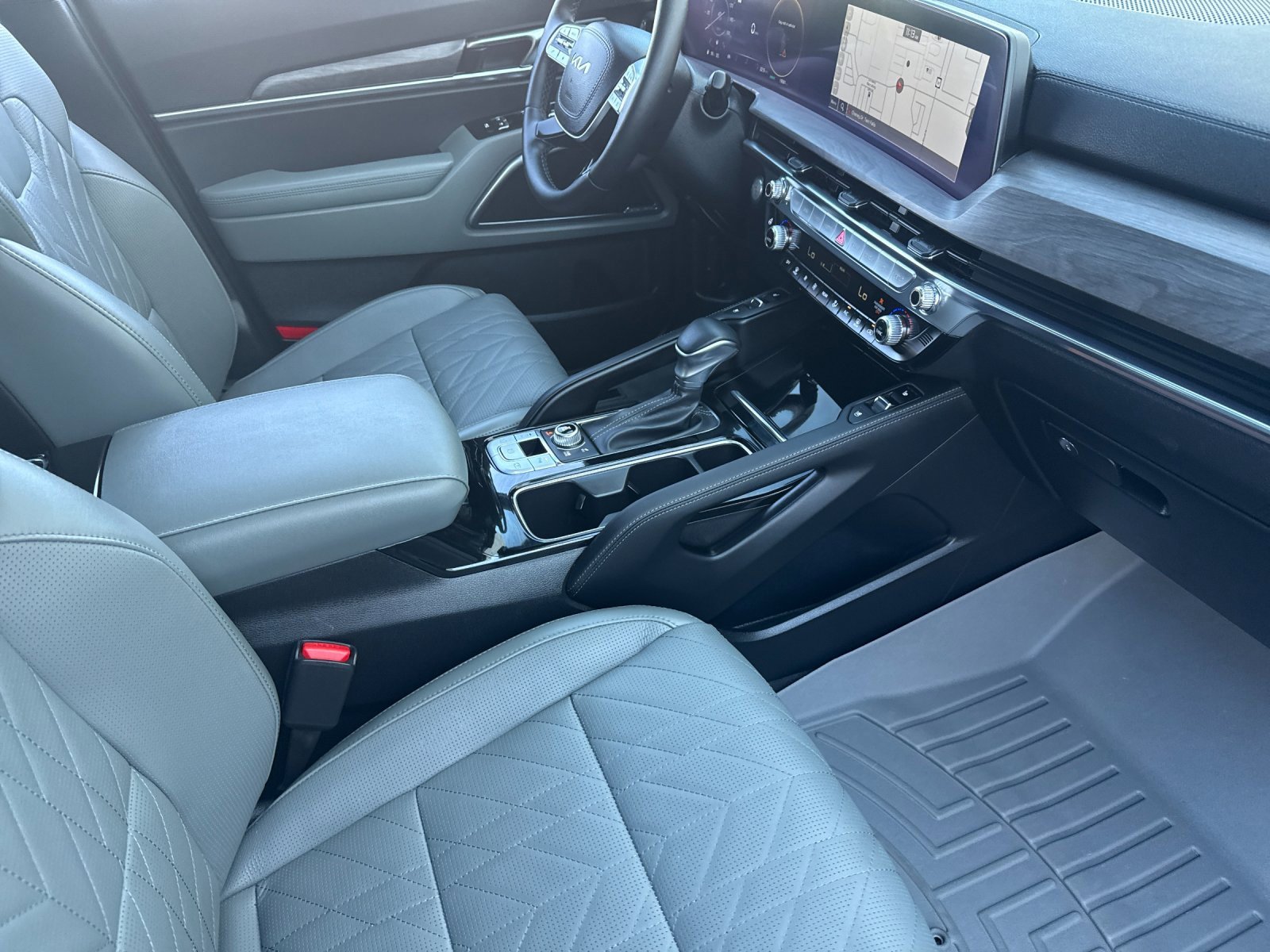 Used 2024 Kia Telluride SX Prestige X-Line image 16