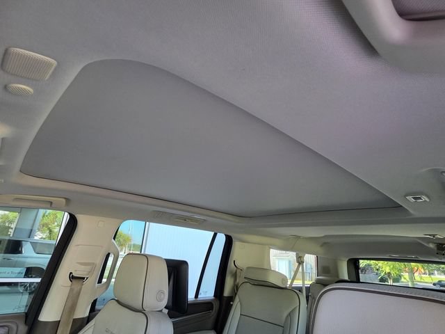 Used 2021 GMC Yukon XL Denali w/ LPO, Illumination Package RWD image 8