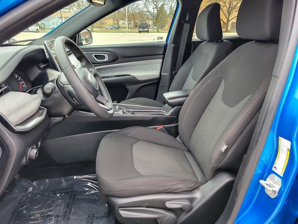 Used 2024 Jeep Compass Sport image 8