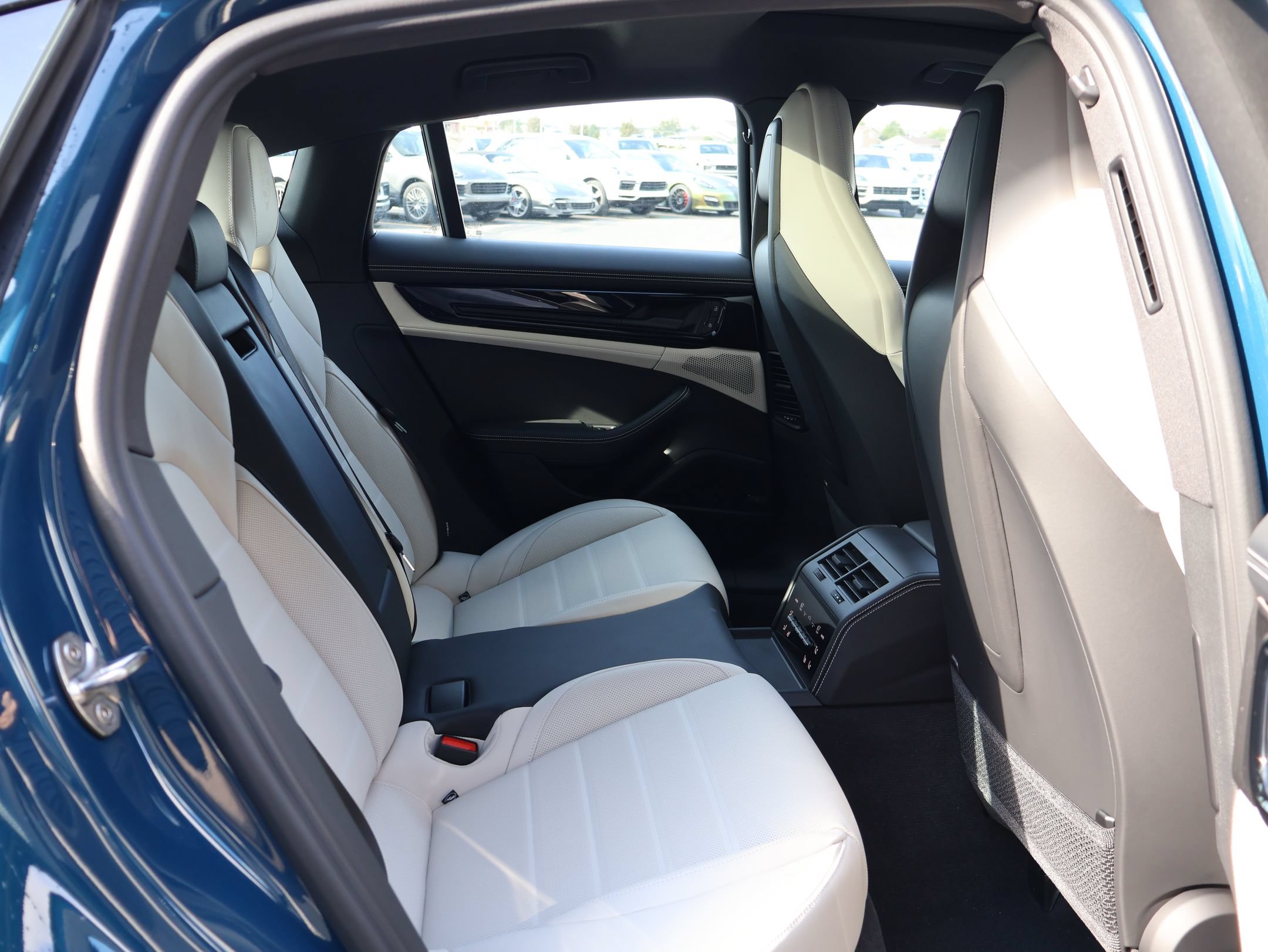 New 2026 Porsche Panamera 4 AWD/4WD image 28