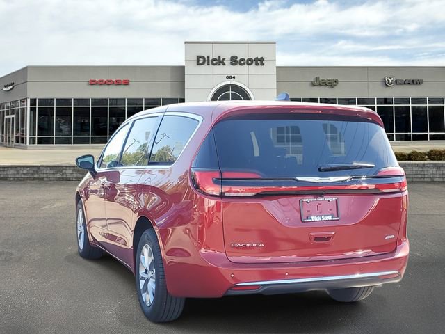 New 2026 Chrysler Pacifica Select AWD/4WD image 3