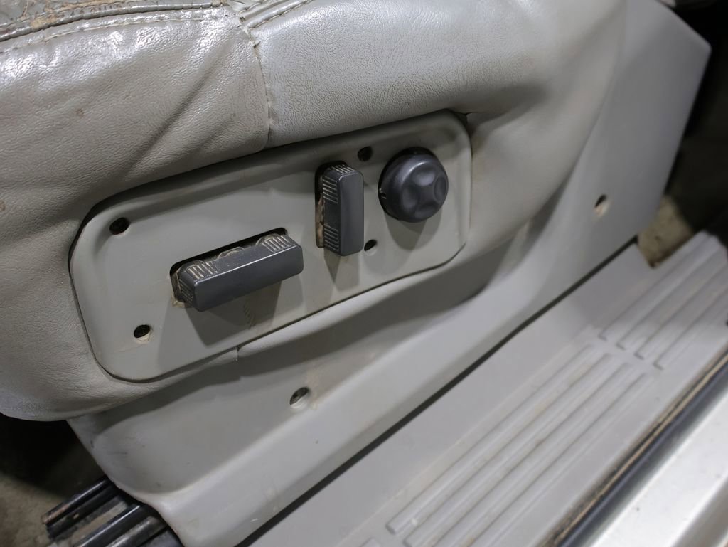 Used 2002 Chevrolet Silverado 1500 LT AWD/4WD image 18