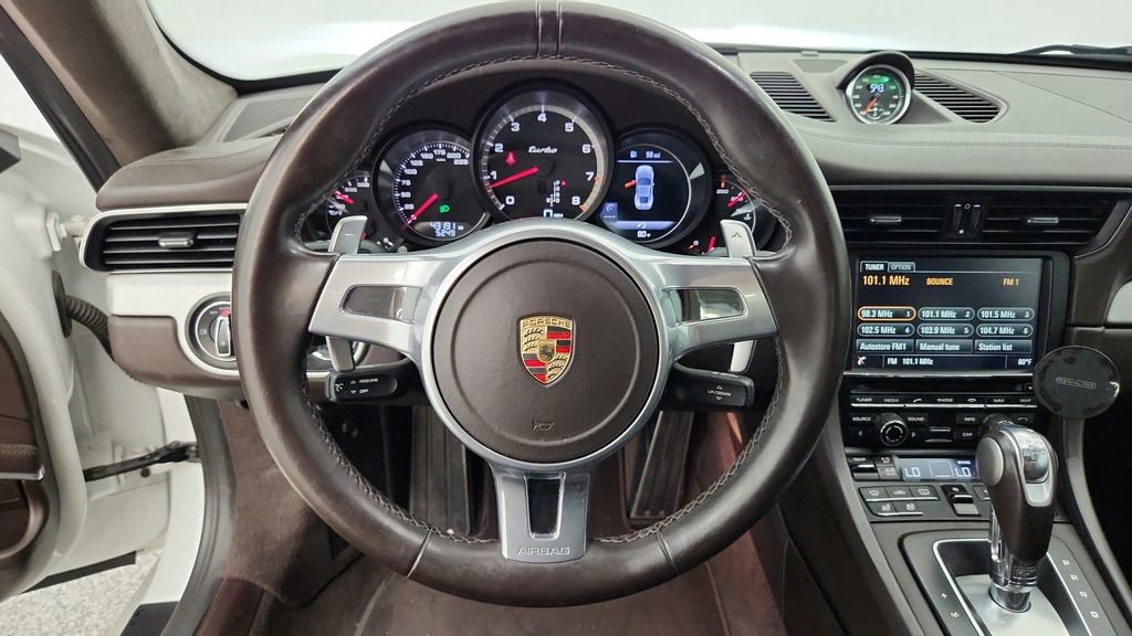 Used 2015 Porsche 911 Turbo image 32