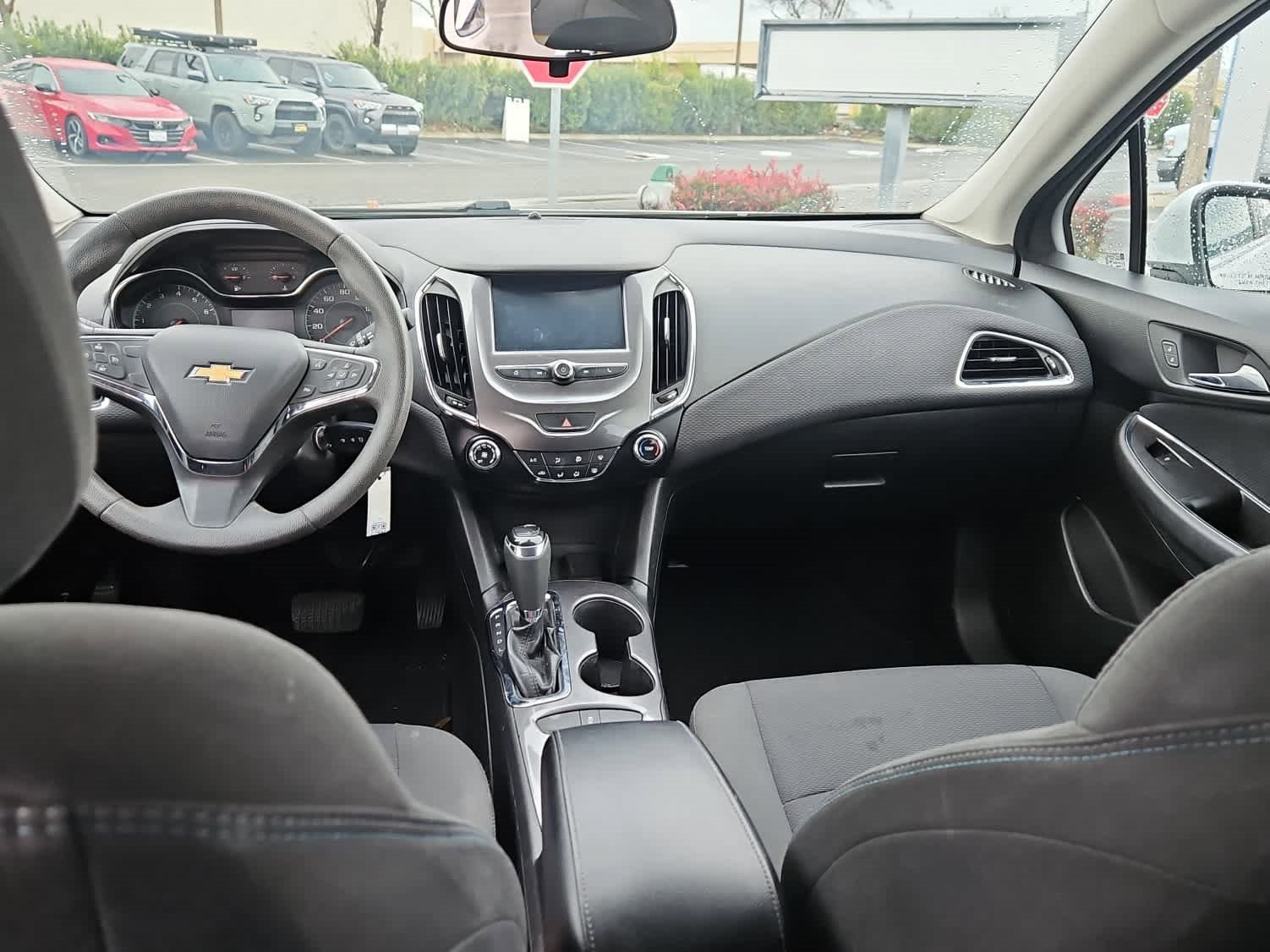 Used 2017 Chevrolet Cruze LT image 10