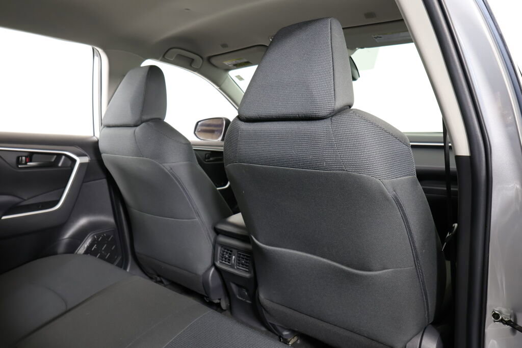 Used 2023 Toyota RAV4 LE image 19