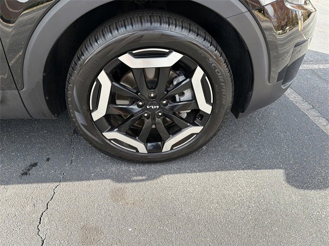 Certified 2025 Kia Telluride EX image 31