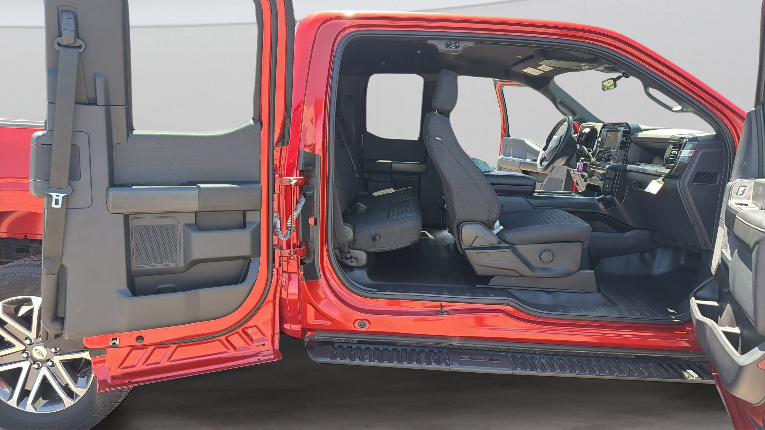 Used 2023 Ford F150 XL w/ STX Appearance Package AWD/4WD image 13