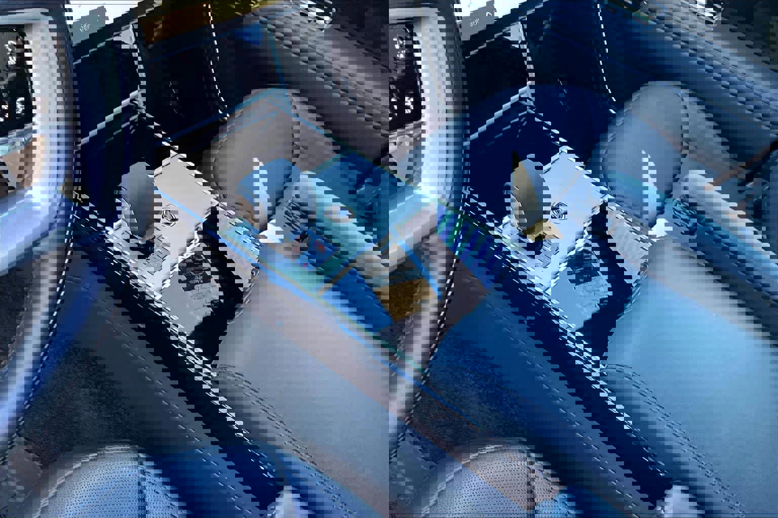 Used 2024 Land Rover Range Rover SE image 16