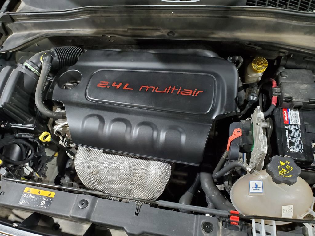 Used 2017 Jeep Renegade Trailhawk image 46