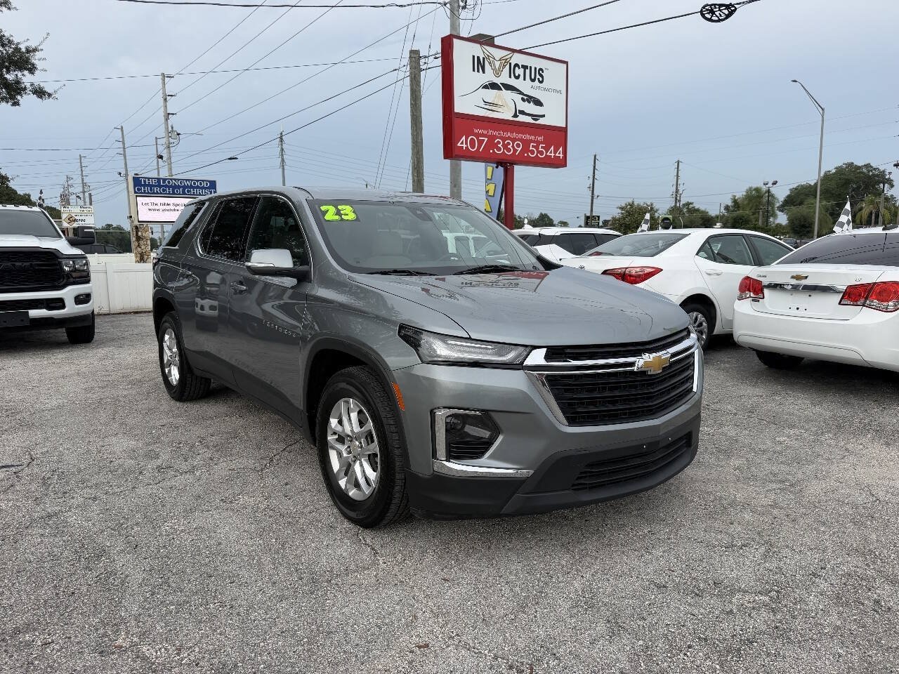 Used 2023 Chevrolet Traverse LS AWD/4WD image 2