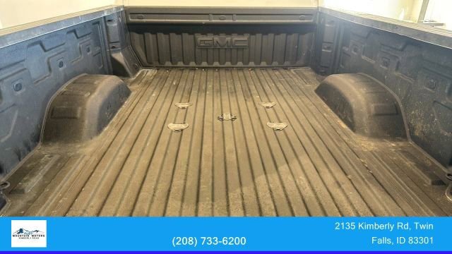 Used 2025 GMC Sierra 2500 SLE image 14