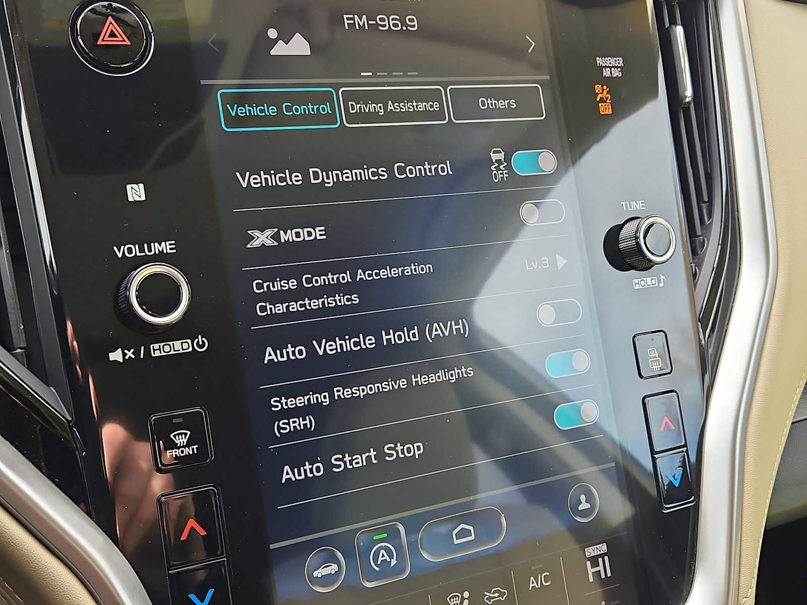 Used 2021 Subaru Outback Premium image 9