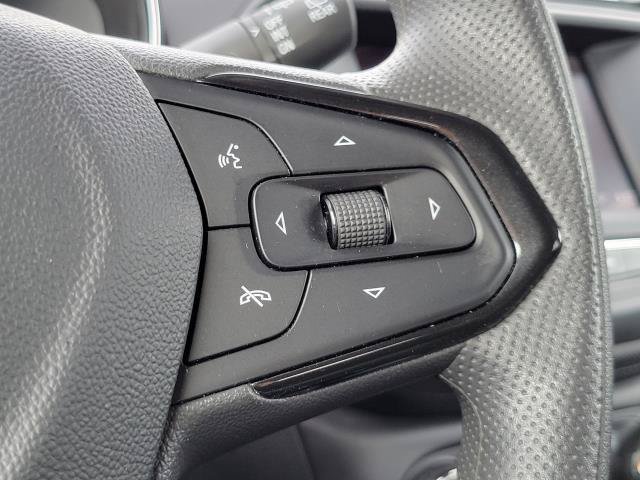 Used 2023 Chevrolet TrailBlazer LT FWD image 17