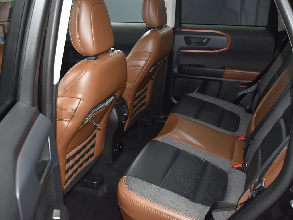 Used 2021 Ford Bronco Sport Outer Banks image 11