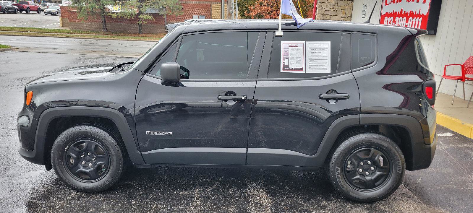 Used 2019 Jeep Renegade Sport image 12