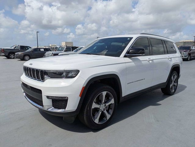 Used 2025 Jeep Grand Cherokee L Limited w/ Trailer Tow Package AWD/4WD image 7