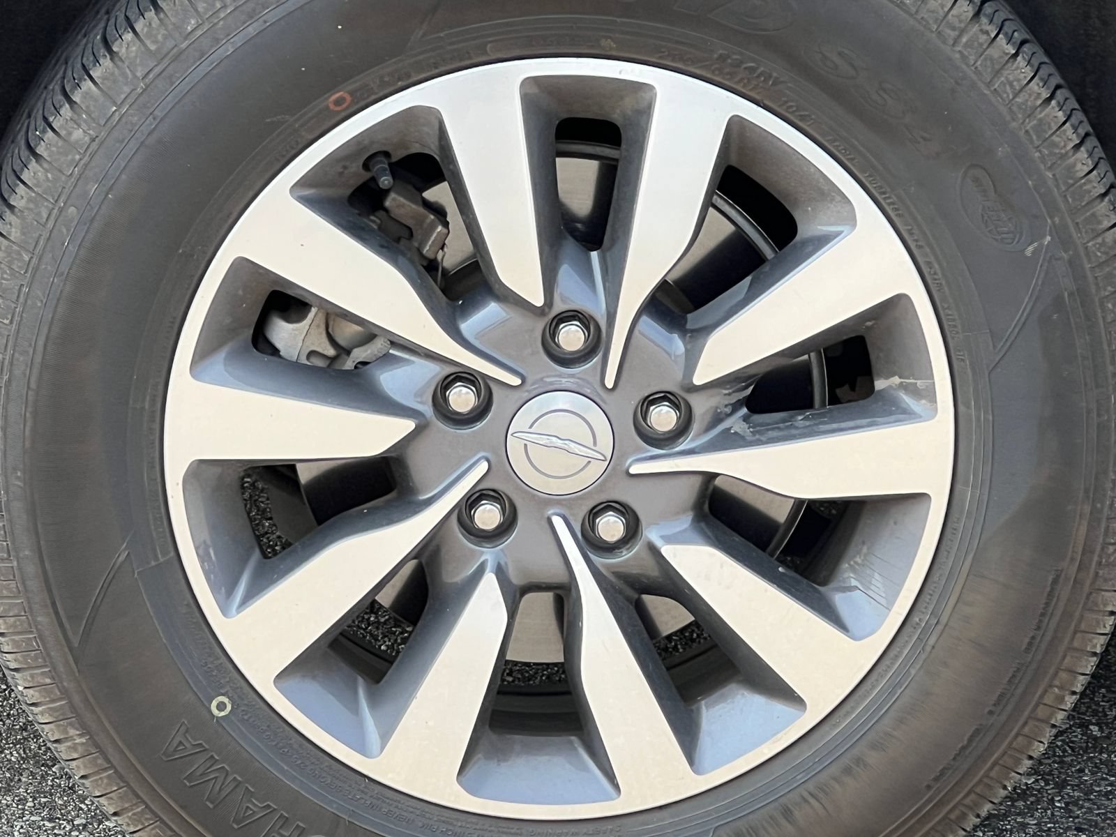 Used 2020 Chrysler Pacifica Touring-L Plus FWD image 13