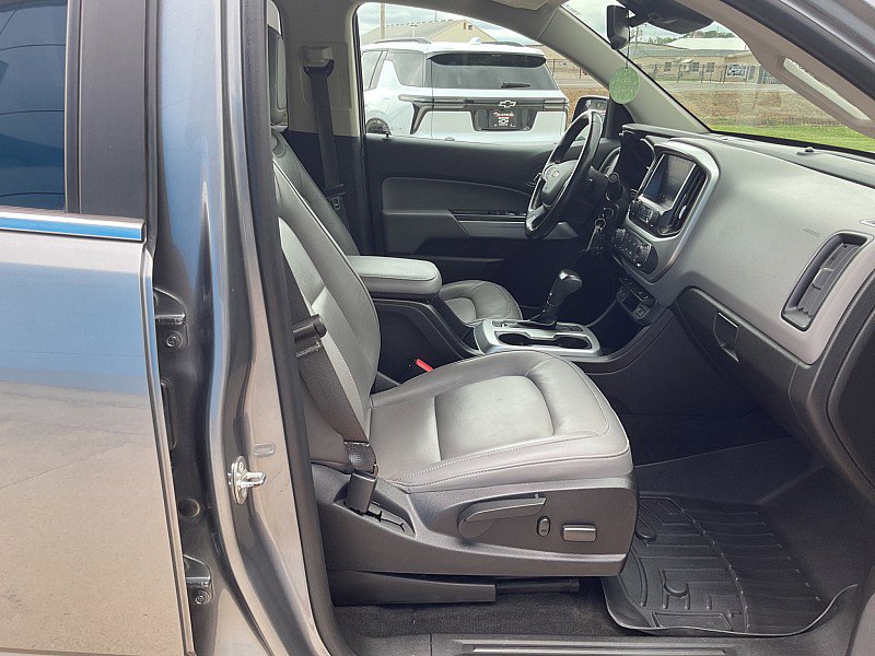Used 2018 Chevrolet Colorado LT w/ Luxury Package, Chrome AWD/4WD image 16