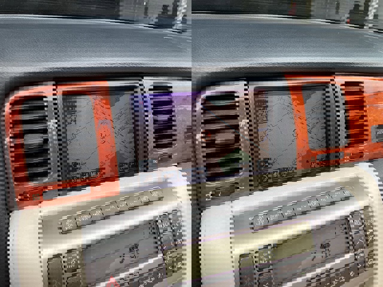 Used 2006 Lexus SC 430 Convertible image 25