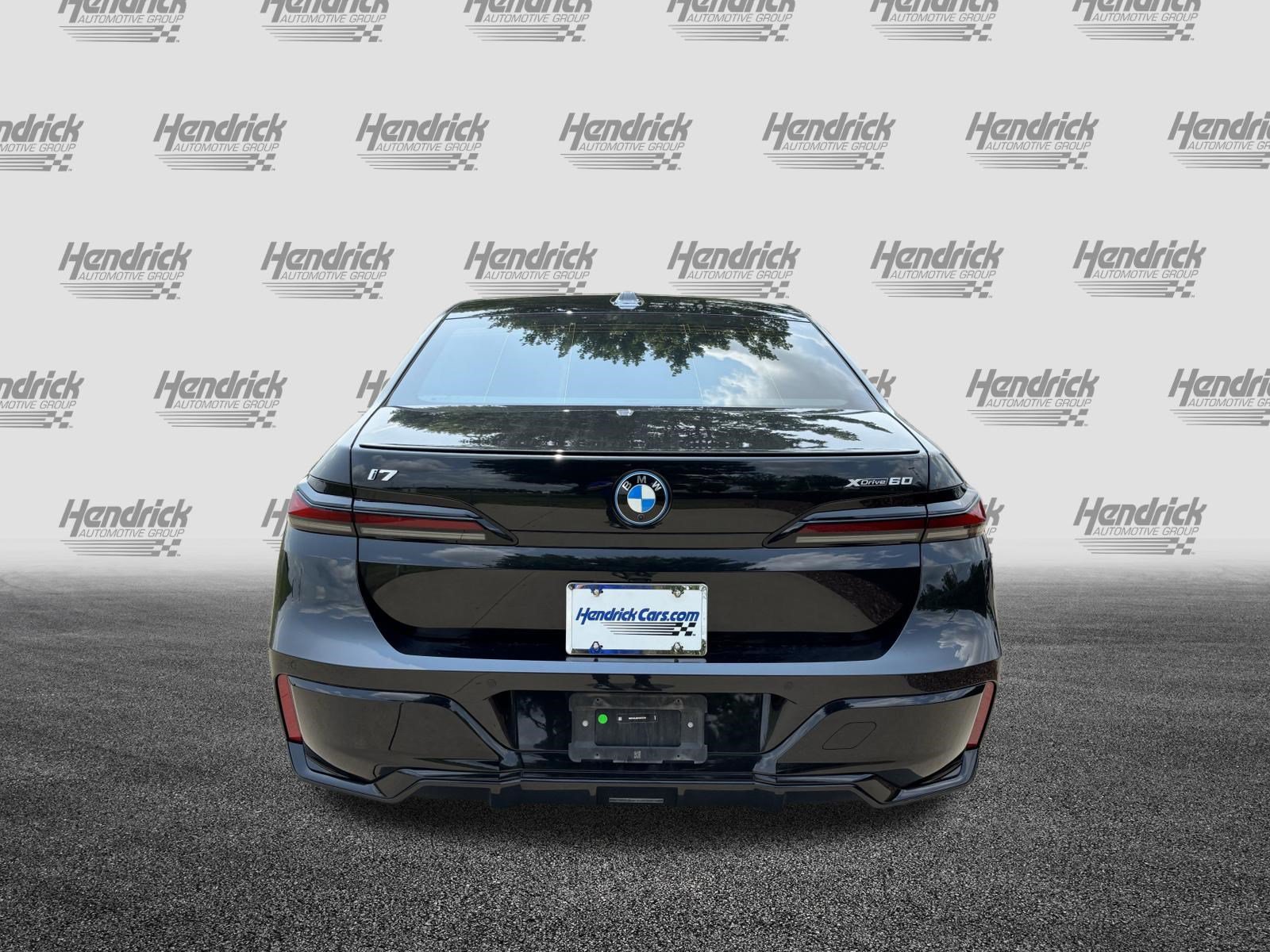 Used 2023 BMW i7 xDrive60 AWD/4WD image 9