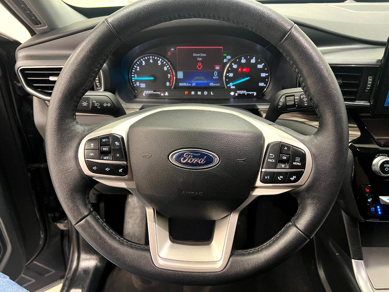 Used 2024 Ford Explorer Limited image 29