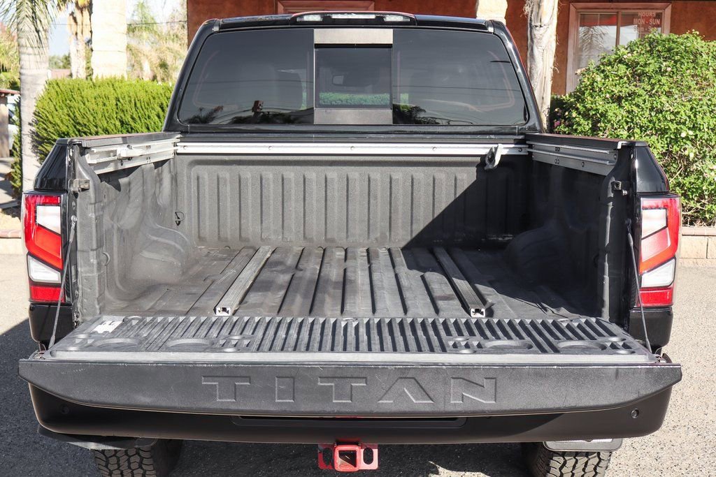 Used 2021 Nissan Titan PRO-4X w/ Pro-4x Convenience Package AWD/4WD image 8