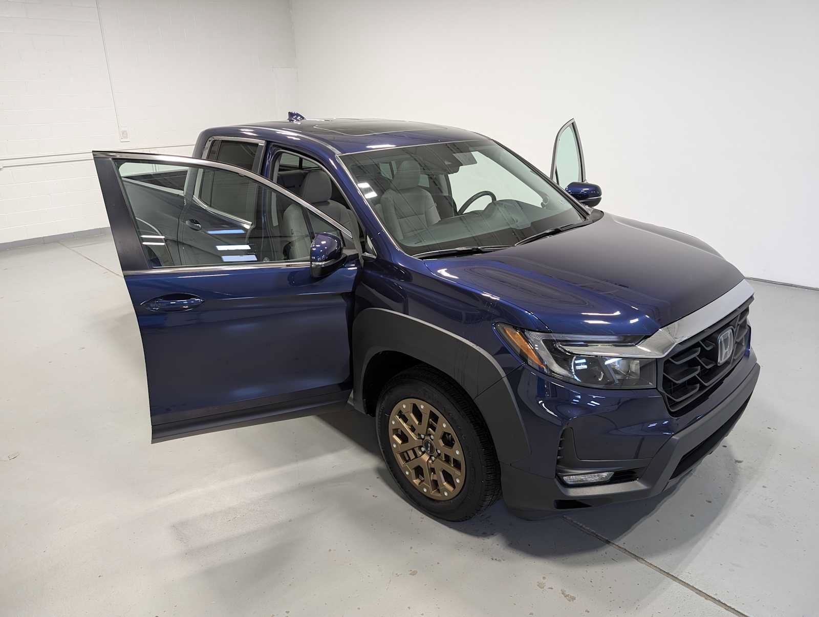 Certified 2023 Honda Ridgeline RTL image 16