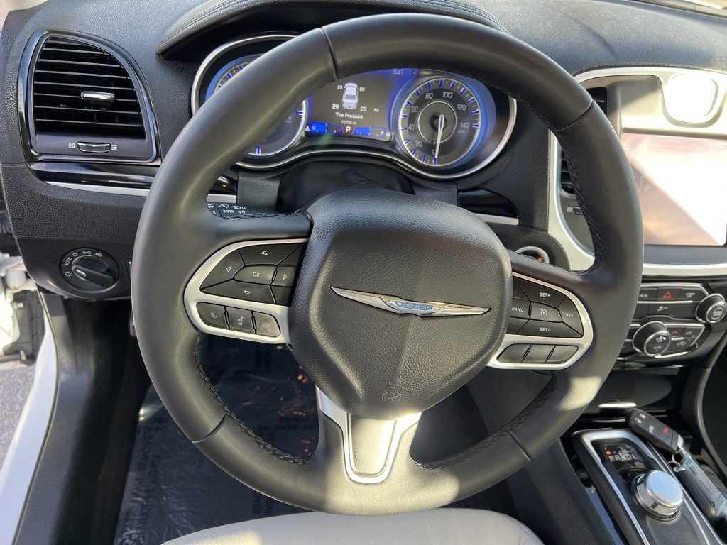 Certified 2023 Chrysler 300 Touring image 15
