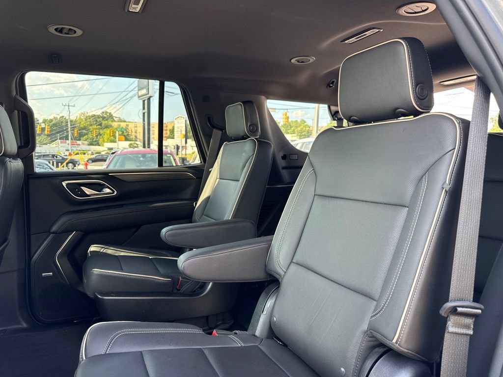Used 2022 GMC Yukon SLT w/ SLT Luxury Package AWD/4WD image 26