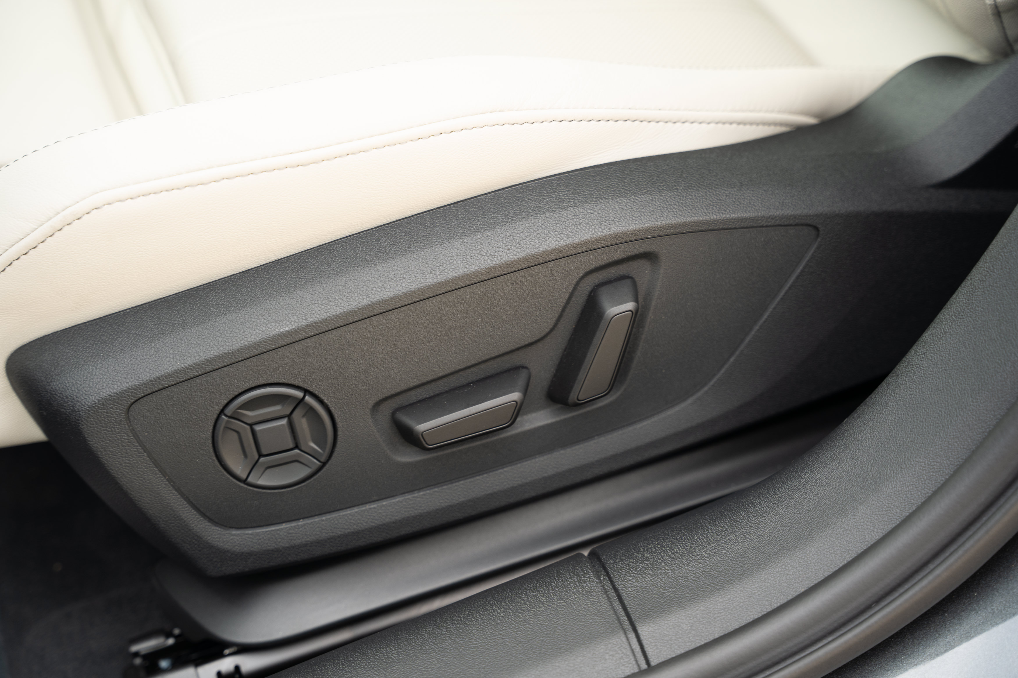 New 2026 Audi A6 Premium Plus AWD/4WD image 21