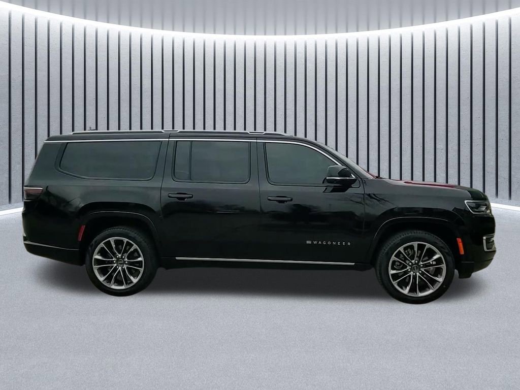 Used 2024 Jeep Wagoneer L Series III w/ Premium Group I image 4