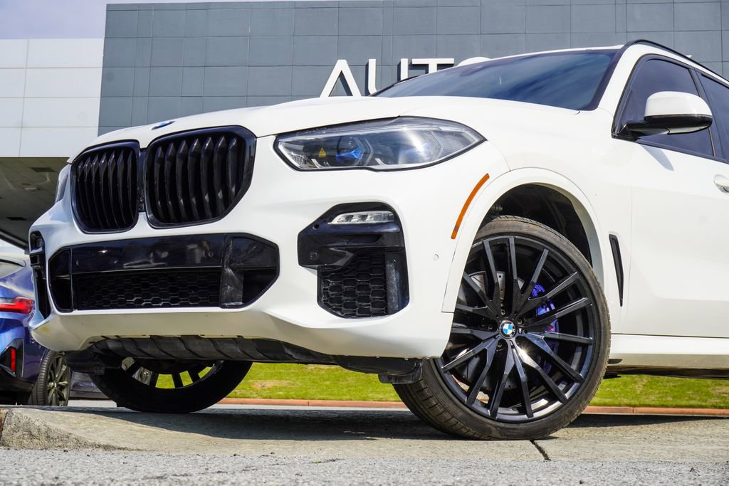 Used 2020 BMW X5 M50i w/ Premium Package image 2