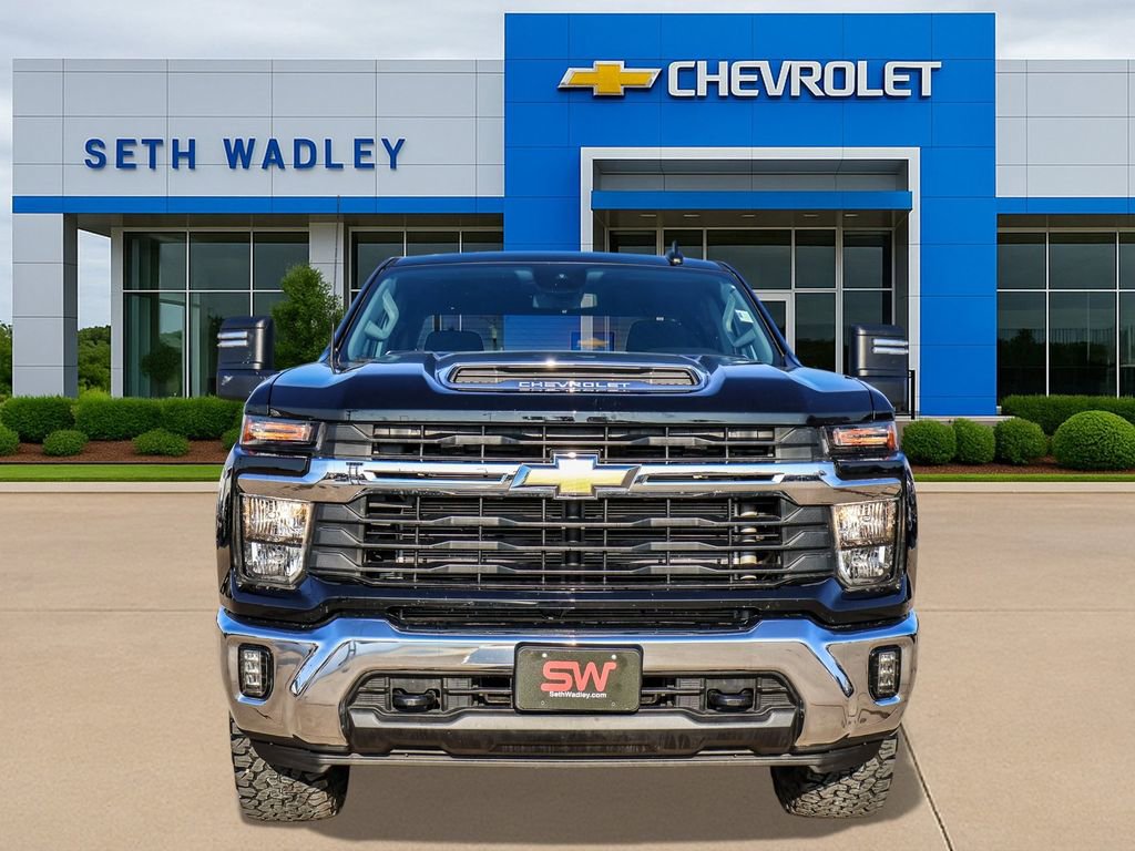 Used 2025 Chevrolet Silverado 2500 LT w/ Convenience Package image 2