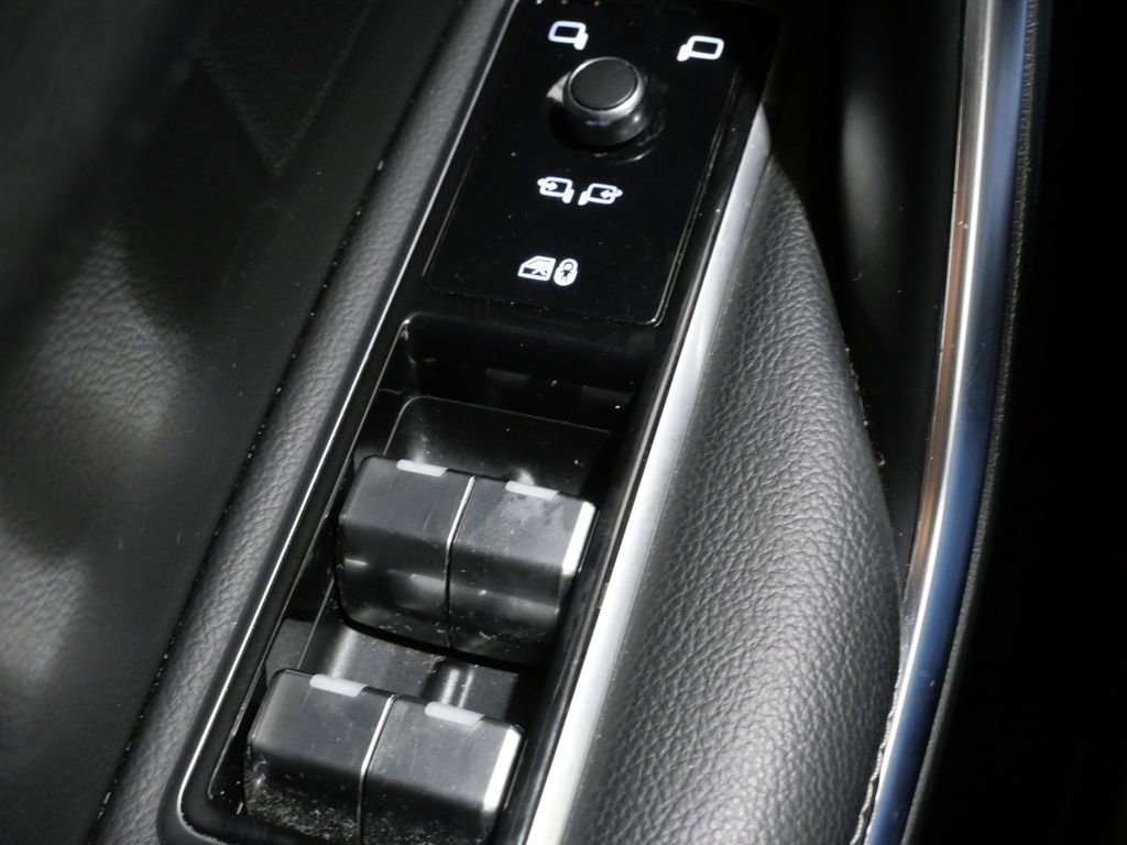 Used 2024 Jaguar F-PACE R-Dynamic S image 14