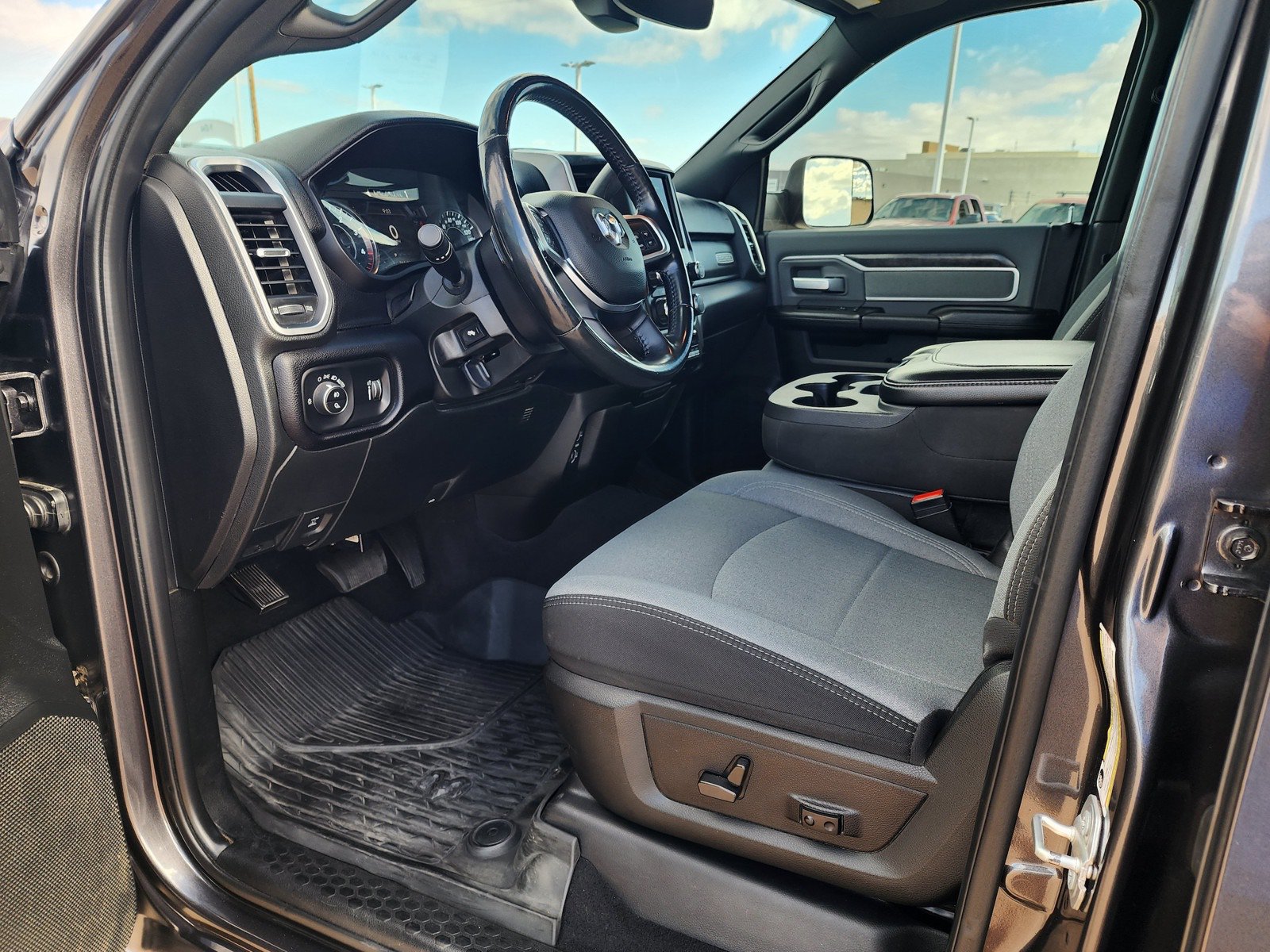 Used 2021 RAM 3500 Big Horn w/ Level B Equipment Group AWD/4WD image 17
