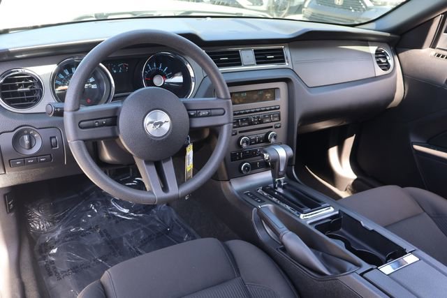 Used 2012 Ford Mustang Convertible image 18
