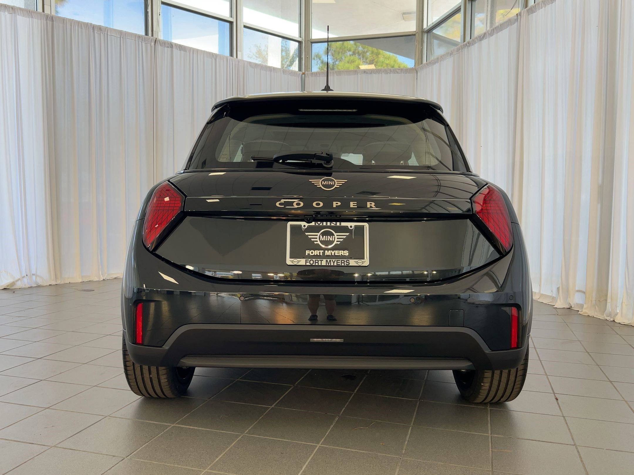 New 2026 MINI Cooper 2-Door Hardtop FWD image 10