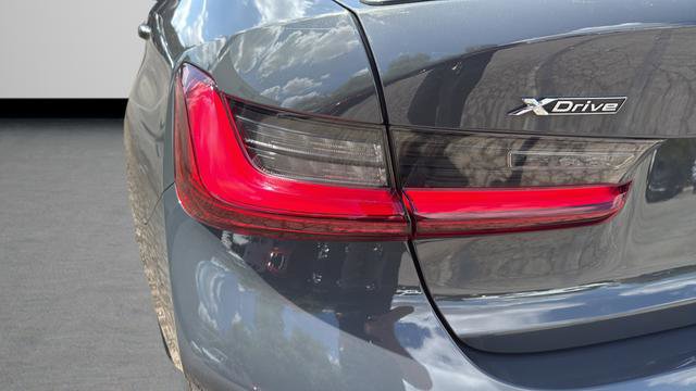 Used 2023 BMW 330e xDrive w/ M Sport Package image 31